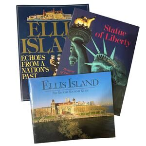 Statue of Liberty-(2) Ellis Island Travelers Souvenier Guides Beautiful Pictures